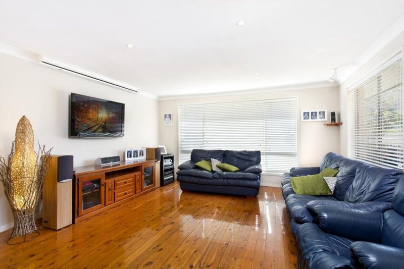 Photo - 9 Wasdale St , Wheeler Heights NSW 2097 - Image 4