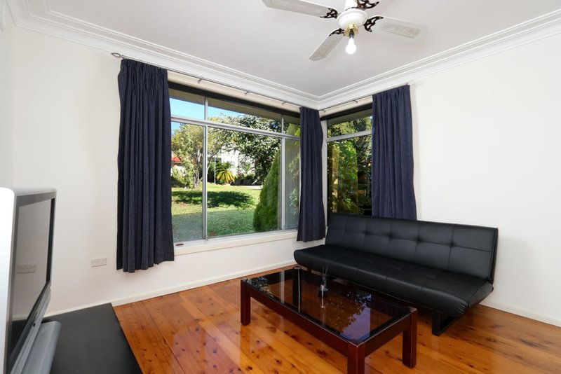 Photo - 9 Waterside Parade, Peakhurst Heights NSW 2210 - Image 6