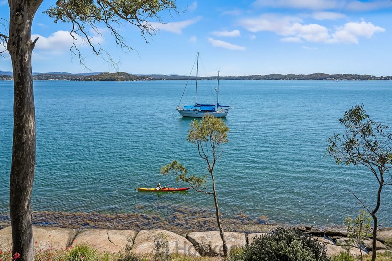 9 Watkins Road, Wangi Wangi NSW 2267