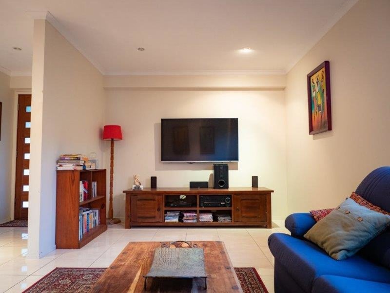 Photo - 9 Watsonia Street, Maroochydore QLD 4558 - Image 5