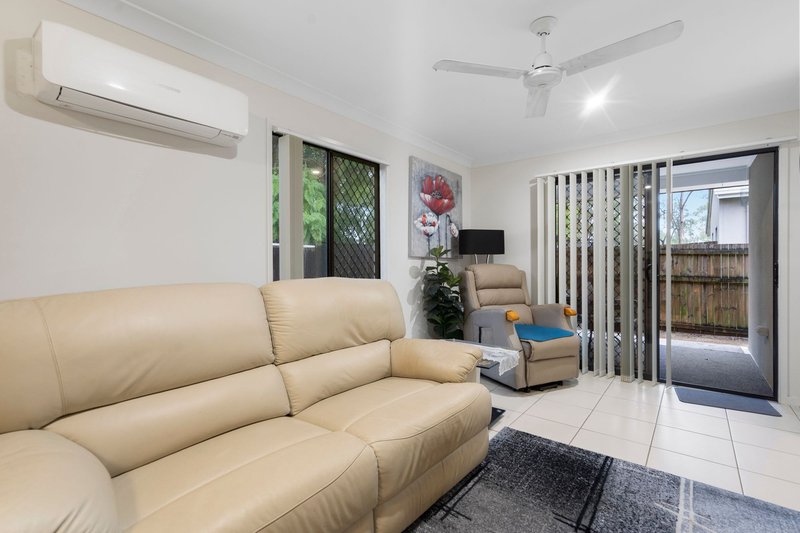 Photo - 9 Wattle Grove, Boronia Heights QLD 4124 - Image 2