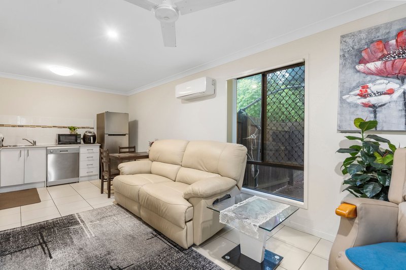 Photo - 9 Wattle Grove, Boronia Heights QLD 4124 - Image 3