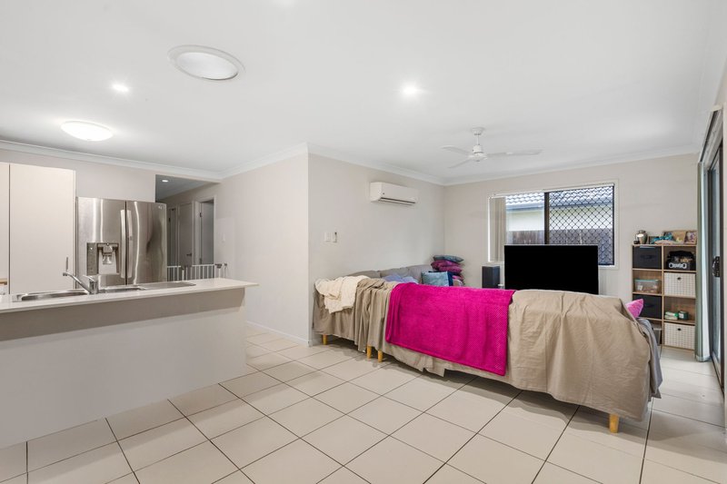 Photo - 9 Wattle Grove, Boronia Heights QLD 4124 - Image 8