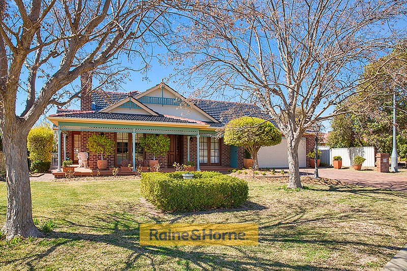 9 Wayamba Close, Tamworth NSW 2340