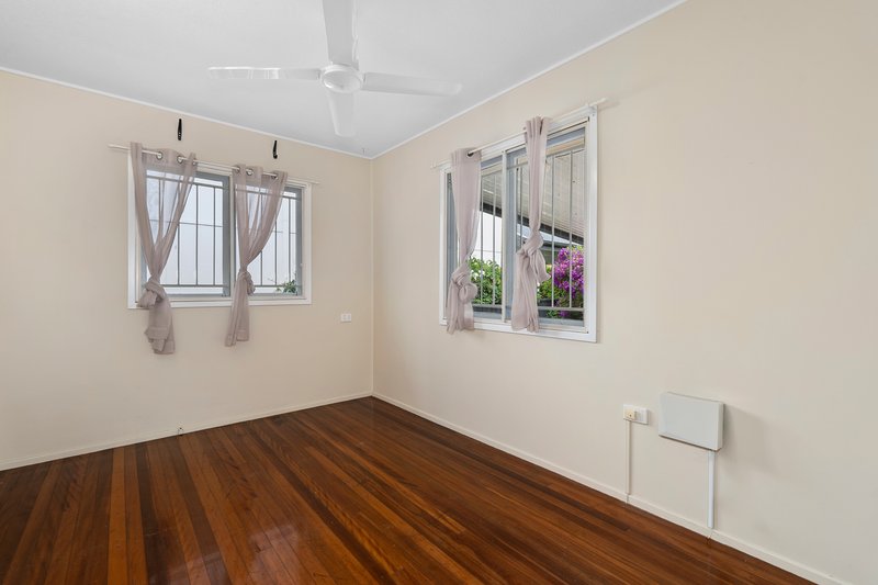 Photo - 9 Webster Avenue, Hendra QLD 4011 - Image 5