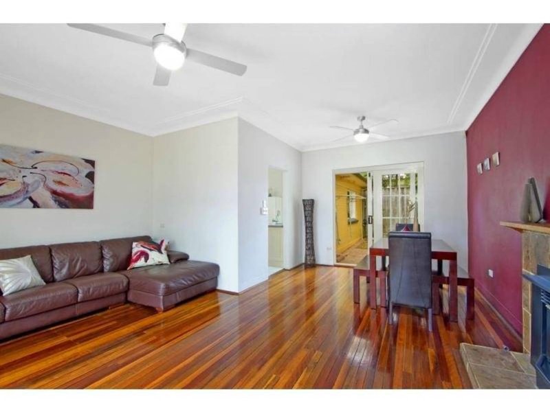 Photo - 9 Welch Street, North Manly NSW 2100 - Image 2