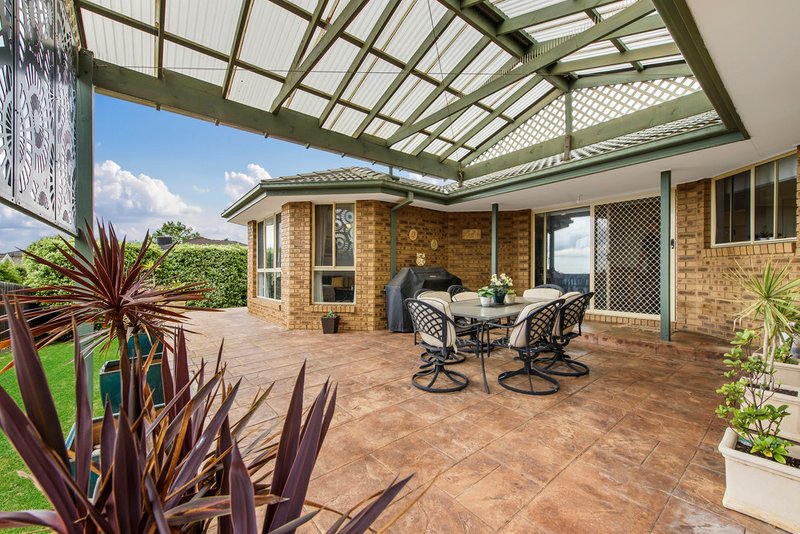 Photo - 9 Wellington Drive, Hillside VIC 3037 - Image 12