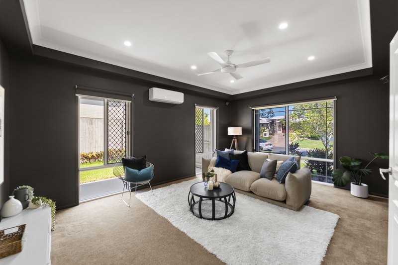 Photo - 9 Wellington Road, Murrumba Downs QLD 4503 - Image 6