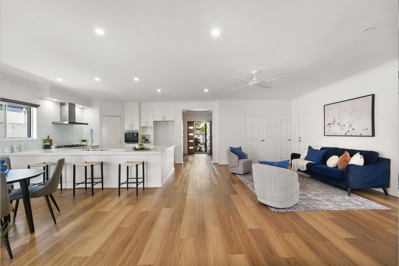 Photo - 9 Wellington Road, Murrumba Downs QLD 4503 - Image 11