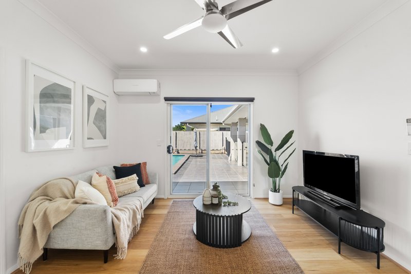 Photo - 9 Wellington Road, Murrumba Downs QLD 4503 - Image 16