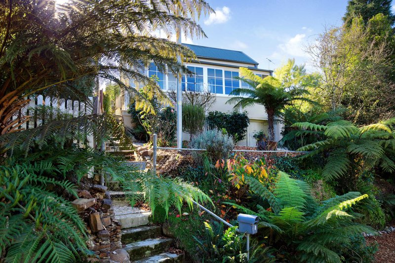 Photo - 9 Wells Street, Katoomba NSW 2780 - Image 1