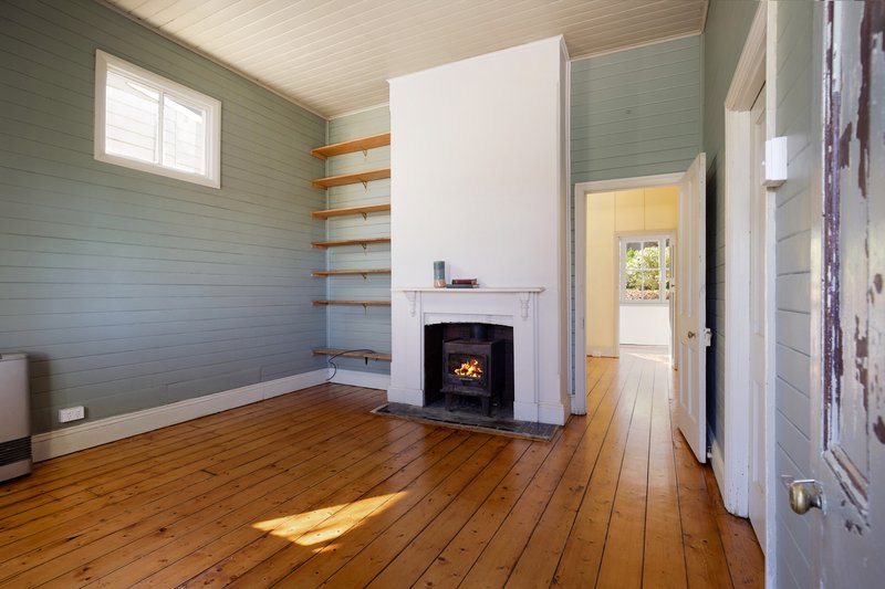 Photo - 9 Wells Street, Katoomba NSW 2780 - Image 4