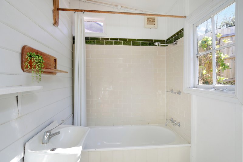 Photo - 9 Wells Street, Katoomba NSW 2780 - Image 10