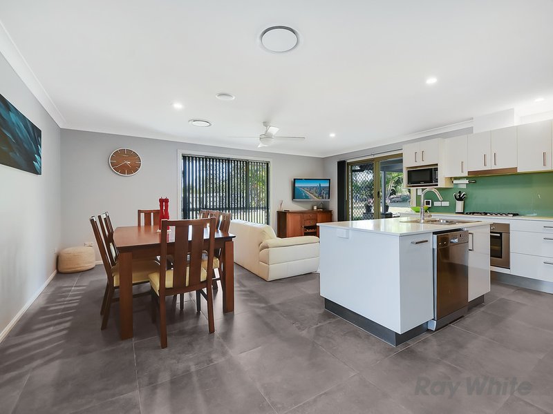 Photo - 9 Wenlock Court, Murrumba Downs QLD 4503 - Image 9