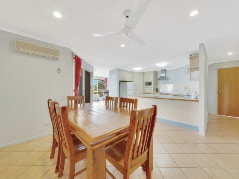 Photo - 9 Werite Court, Boyne Island QLD 4680 - Image 11