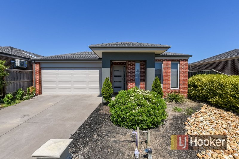 9 Wesson Way, Cranbourne East VIC 3977