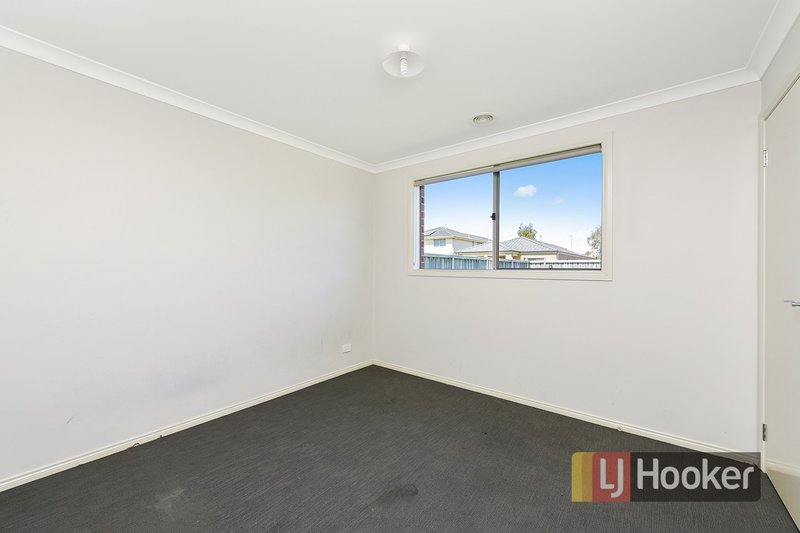 Photo - 9 Wesson Way, Cranbourne East VIC 3977 - Image 9