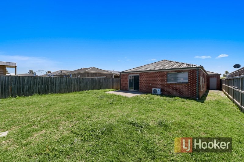 Photo - 9 Wesson Way, Cranbourne East VIC 3977 - Image 11