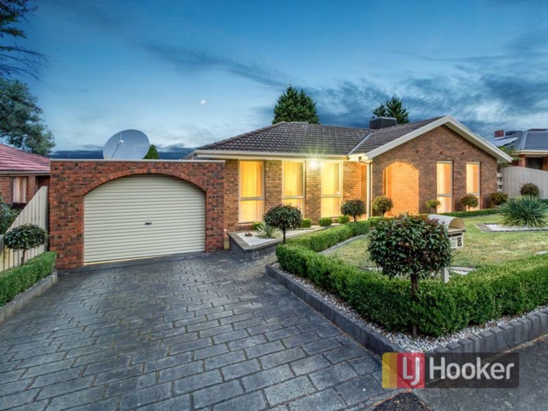 9 Wevlin Close, Endeavour Hills VIC 3802