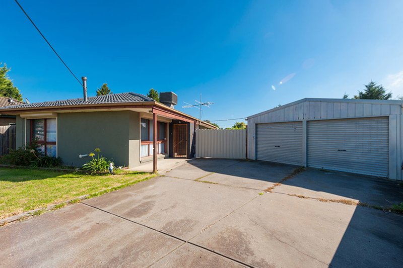 Photo - 9 Whitehaven Court, Craigieburn VIC 3064 - Image 2