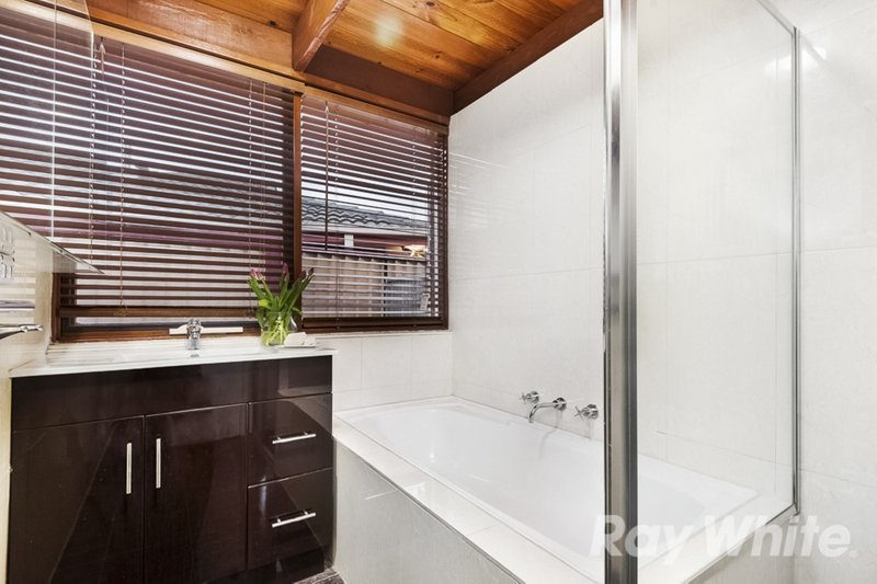 Photo - 9 Wicks Court, Oakleigh South VIC 3167 - Image 7