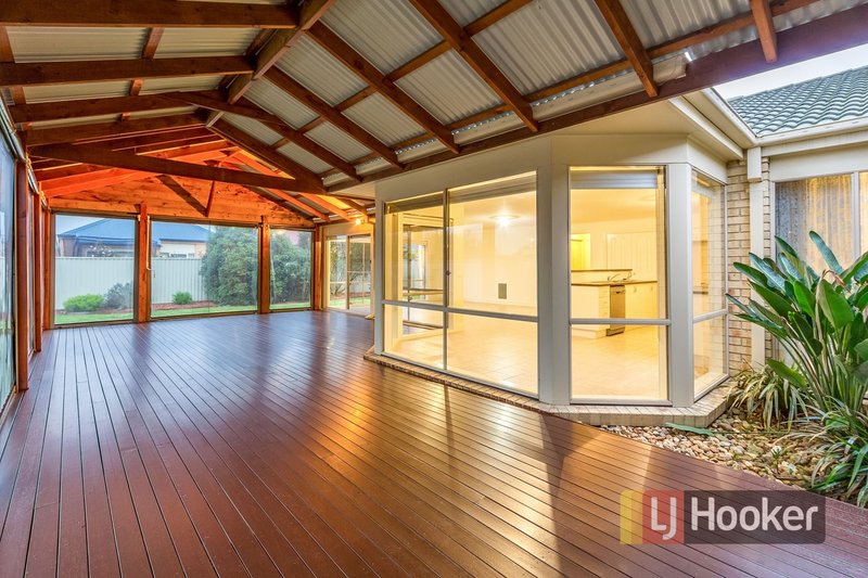 Photo - 9 Willowbank Pocket, Pakenham VIC 3810 - Image 8