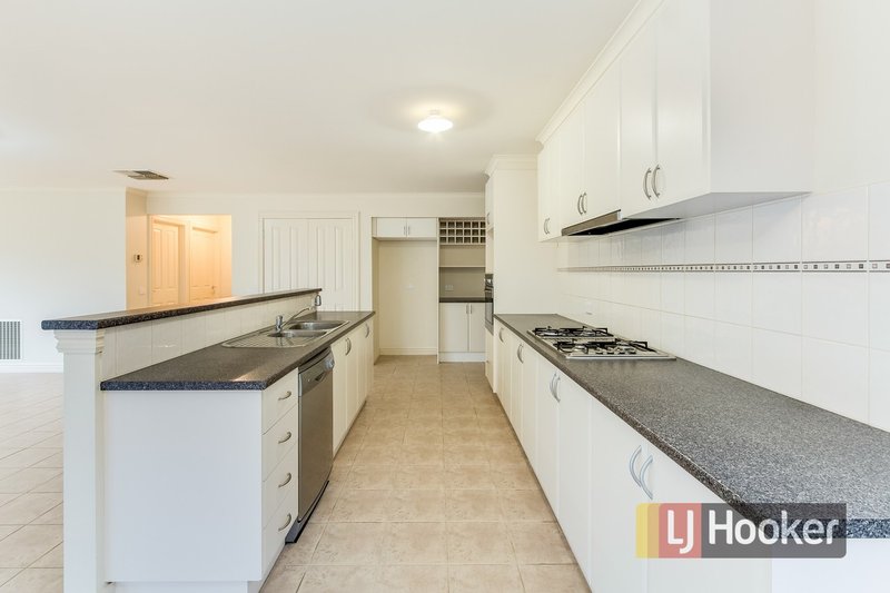 Photo - 9 Willowbank Pocket, Pakenham VIC 3810 - Image 10