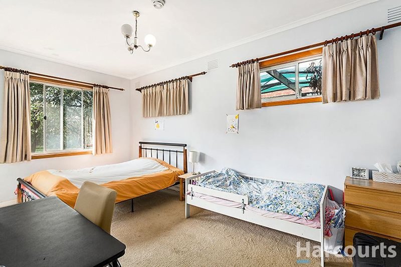 Photo - 9 Wilson Road, Glen Waverley VIC 3150 - Image 5