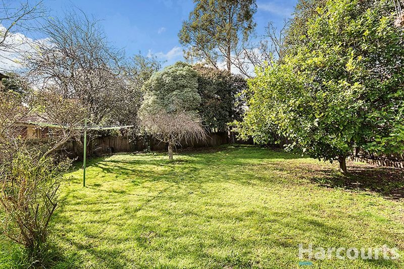 Photo - 9 Wilson Road, Glen Waverley VIC 3150 - Image 6