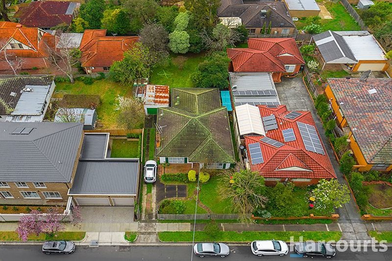 Photo - 9 Wilson Road, Glen Waverley VIC 3150 - Image 8