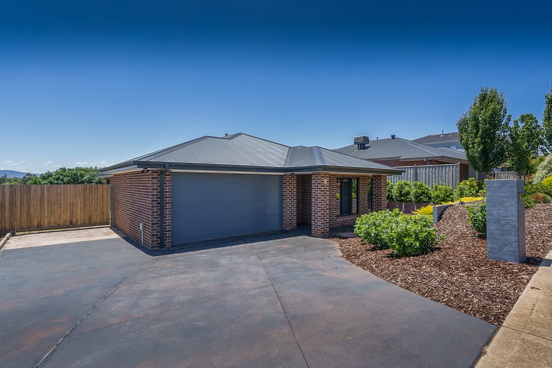 Photo - 9 Wiltons Crescent, Drouin VIC 3818 - Image 2