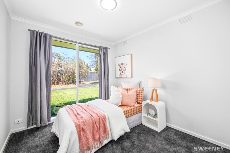 Photo - 9 Wiltshire Court, Altona Meadows VIC 3028 - Image 12