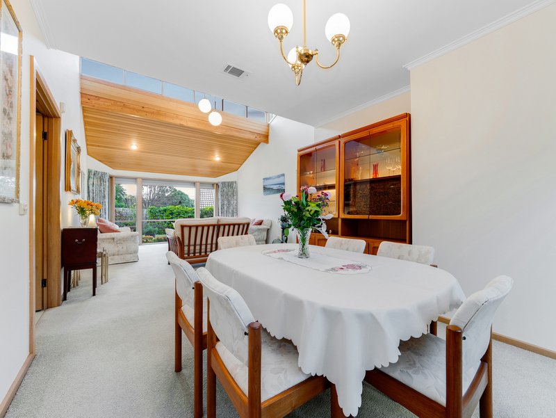 Photo - 9 Windmill Court, Wheelers Hill VIC 3150 - Image 13