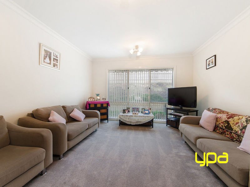 Photo - 9 Windsor Rise, Sunbury VIC 3429 - Image 2