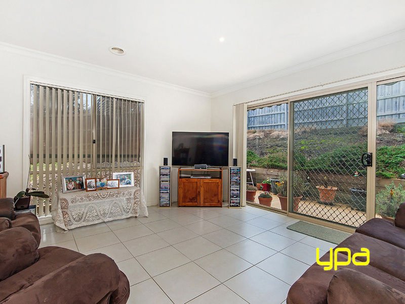 Photo - 9 Windsor Rise, Sunbury VIC 3429 - Image 4