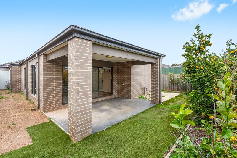 Photo - 9 Wolomina Crescent, Werribee VIC 3030 - Image 13