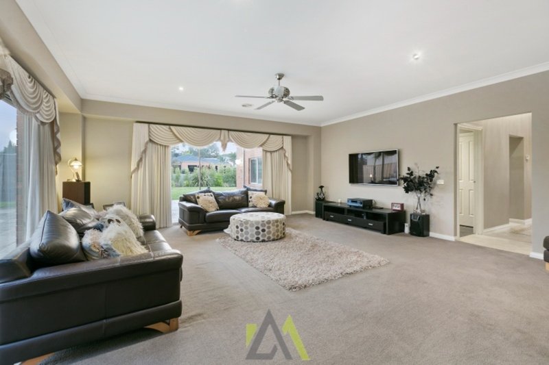 Photo - 9 Wood Duck Court, Langwarrin VIC 3910 - Image 7