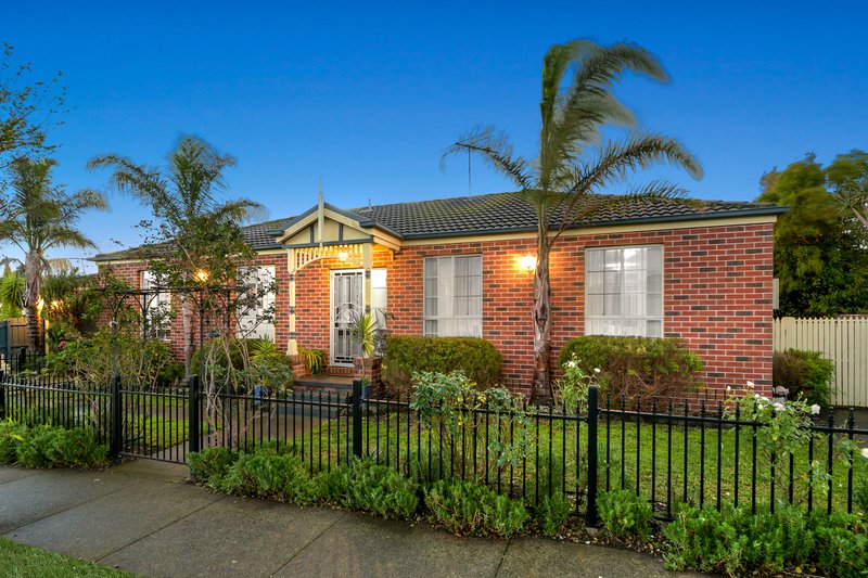 9 Woodbury Court, Narre Warren South VIC 3805