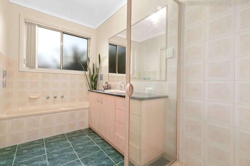 Photo - 9 Woodbury Court, Narre Warren South VIC 3805 - Image 10