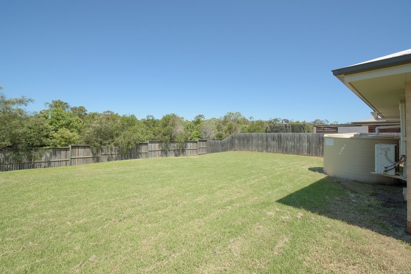 Photo - 9 Woodland Court, Kirkwood QLD 4680 - Image 18