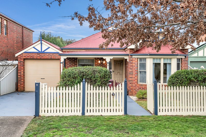 9 Woodlea Crescent, Craigieburn VIC 3064