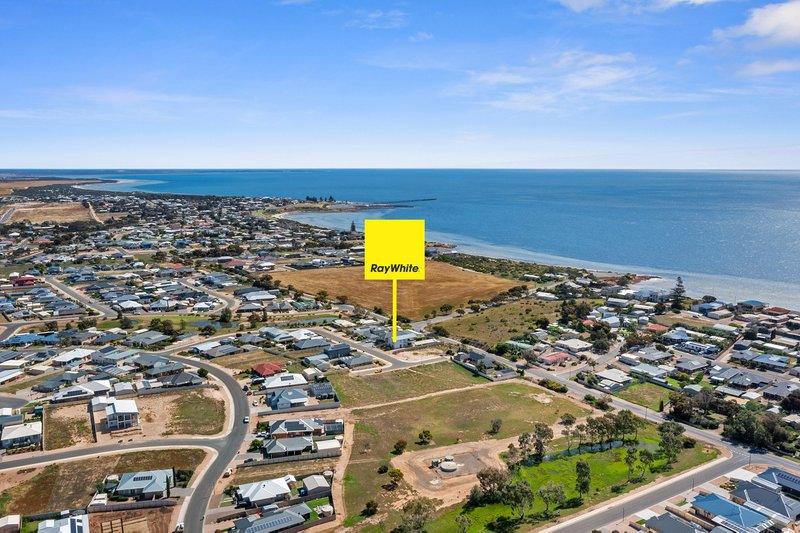 Photo - 9 Woodward Street, Moonta Bay SA 5558 - Image 26