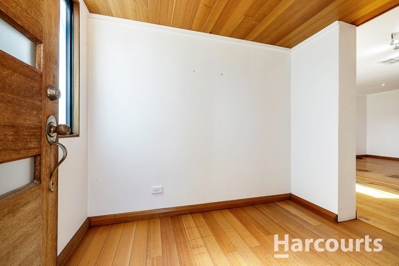 Photo - 9 Woonan Street, Wanneroo WA 6065 - Image 4