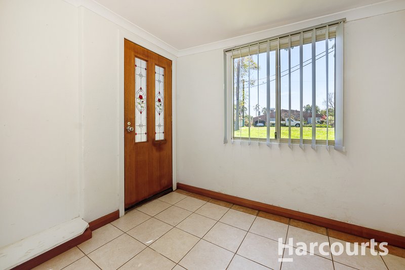 Photo - 9 Woonan Street, Wanneroo WA 6065 - Image 13