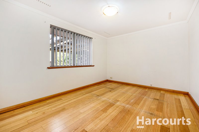 Photo - 9 Woonan Street, Wanneroo WA 6065 - Image 16