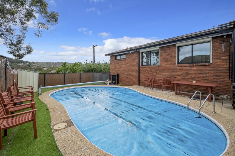 Photo - 9 Wray Place, Gowrie ACT 2904 - Image 2