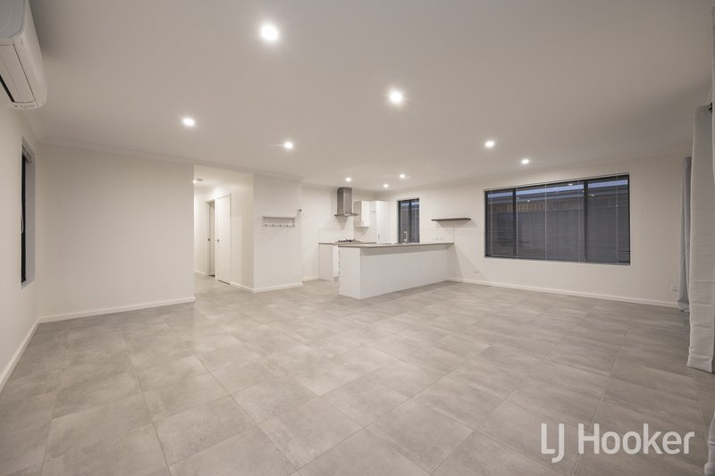 Photo - 9 Yanga Lane, Yanchep WA 6035 - Image 4