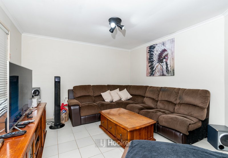 Photo - 9 Yeoman Court, Boronia Heights QLD 4124 - Image 4