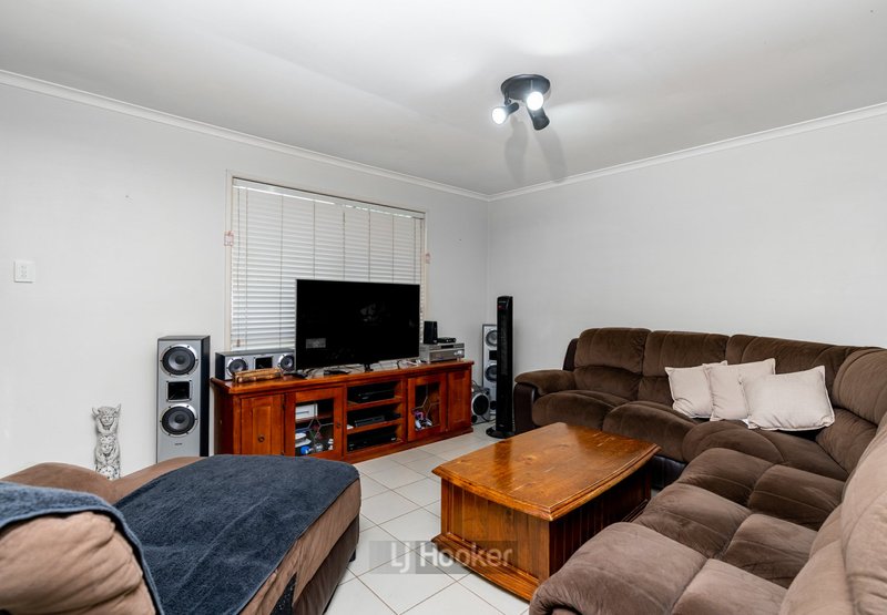 Photo - 9 Yeoman Court, Boronia Heights QLD 4124 - Image 5