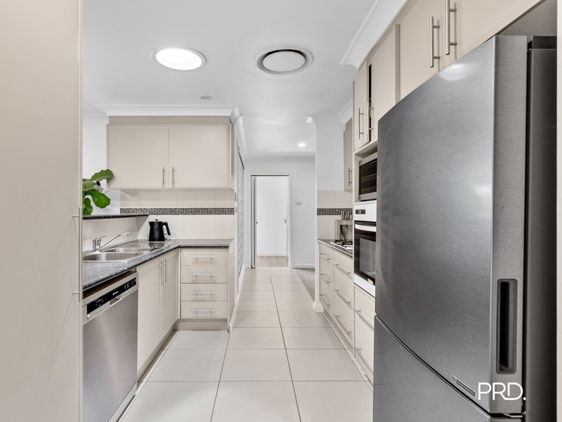 Photo - 9 Yuroka Street, Glenmore Park NSW 2745 - Image 5